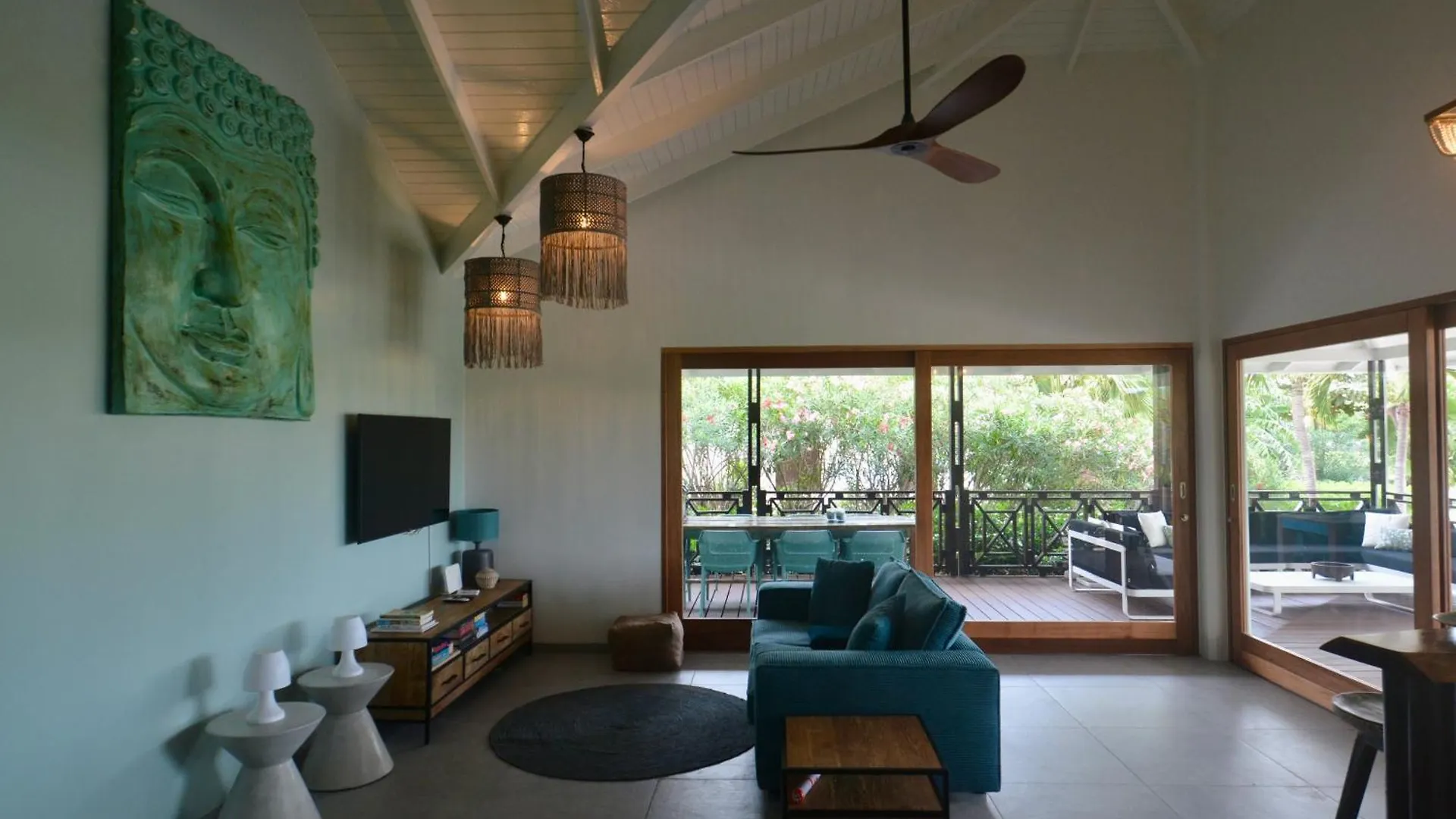 Blue Bay Beach Villas 0*, Blue Bay