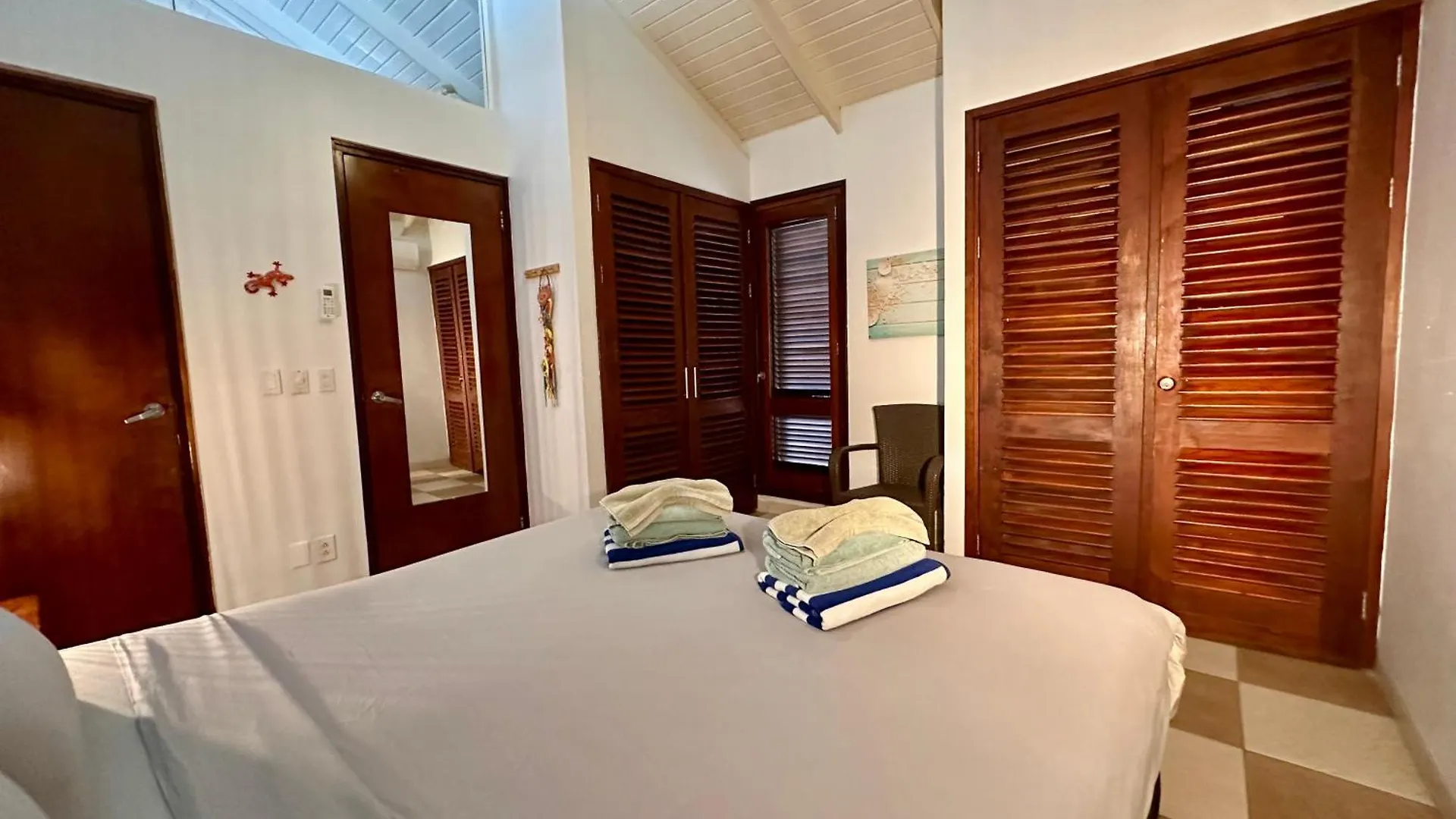 Blue Bay Beach Villas