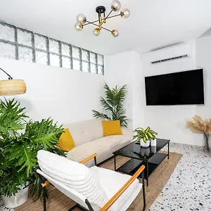  Apartment Garden Of Eden