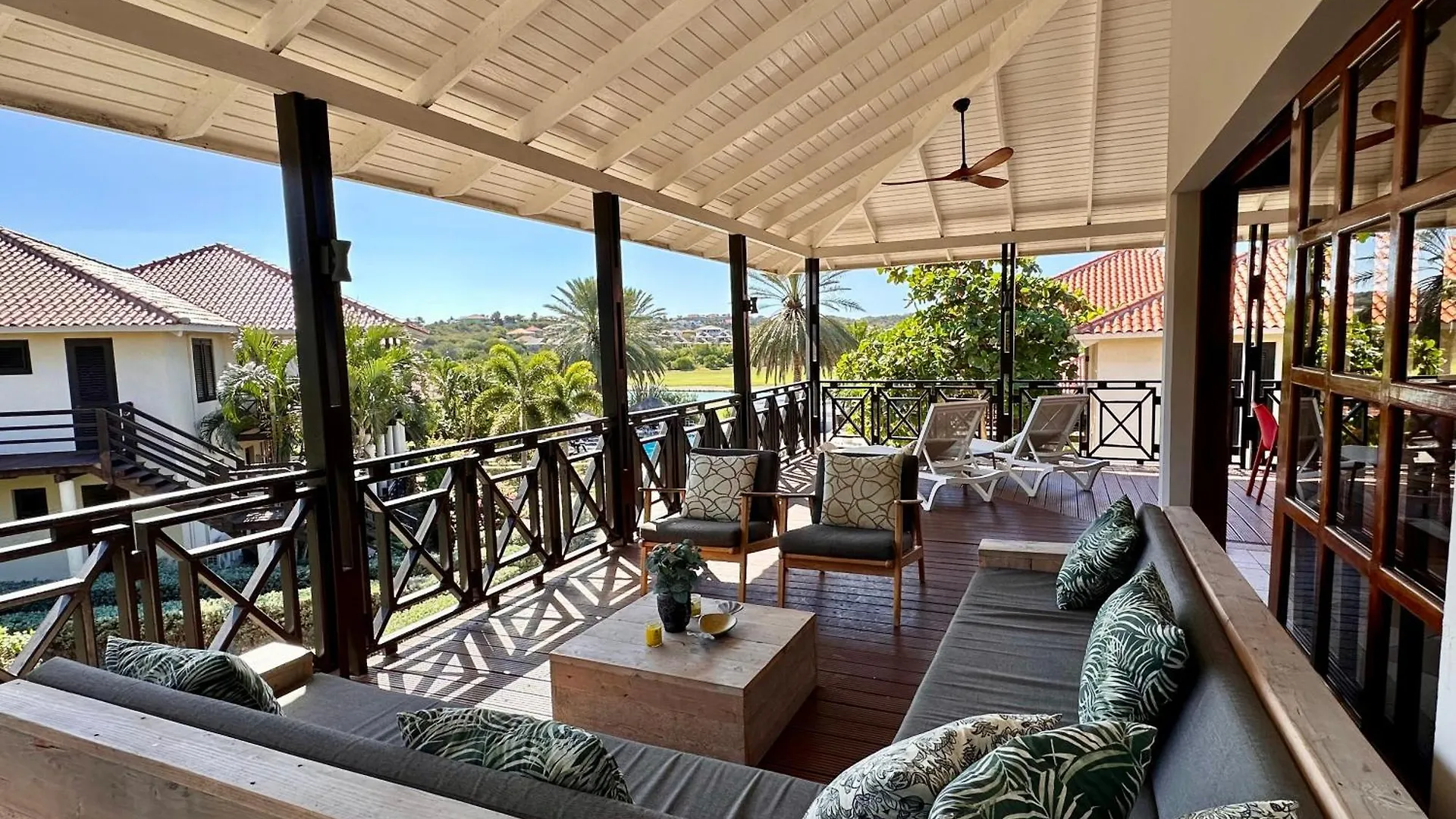 Blue Bay Beach Villas & Apartments בית נופש בלו ביי